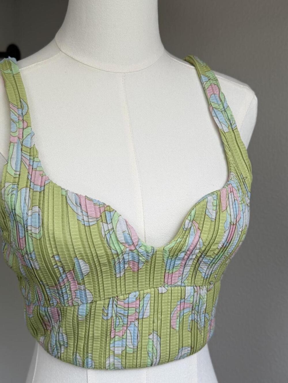 Zara Women's Green and Multi Crop-top